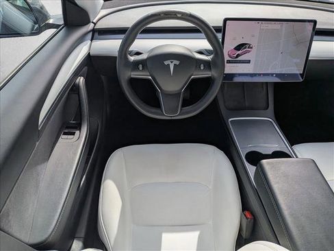 Used 2021 Tesla Model 3 Standard Range Plus image 18