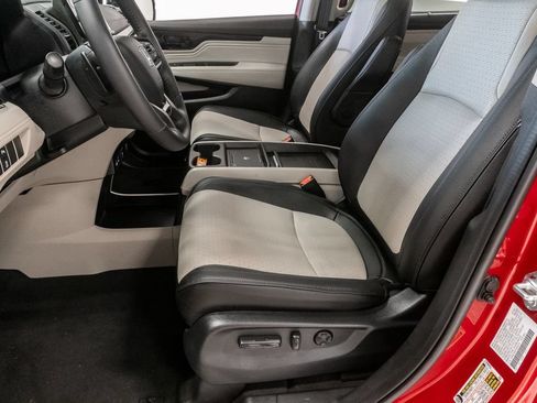 Used 2026 Honda Odyssey Elite image 11