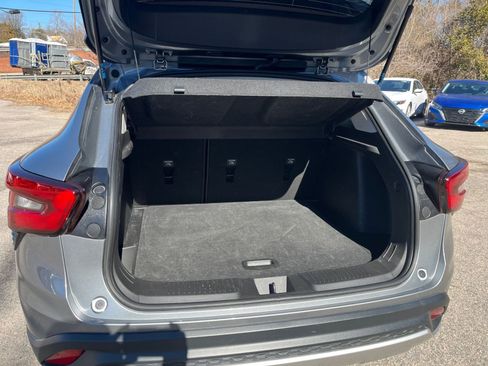 Used 2025 Chevrolet Trax LT image 29