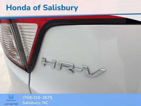Used 2021 Honda HR-V LX image 8