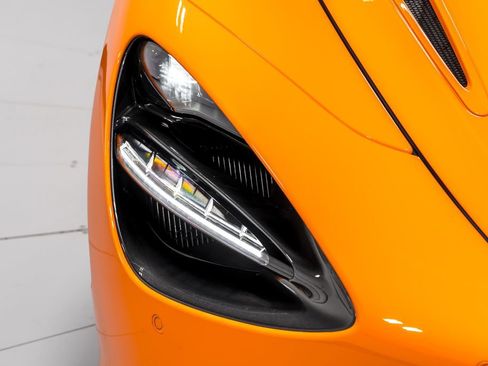 Used 2023 McLaren 720S Spider image 44