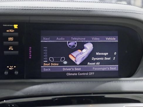 Used 2011 Mercedes-Benz CL 63 AMG image 26