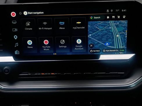 Used 2023 Chevrolet Silverado 1500 High Country w/ Technology Package image 8