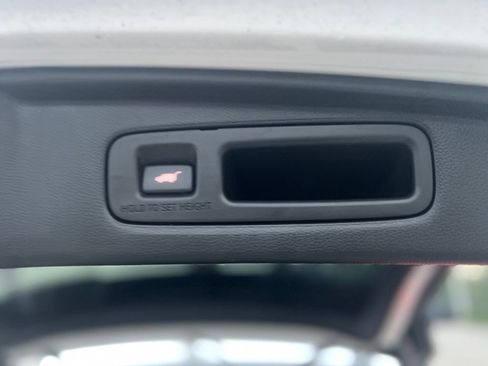 Used 2025 Honda CR-V EX-L image 24