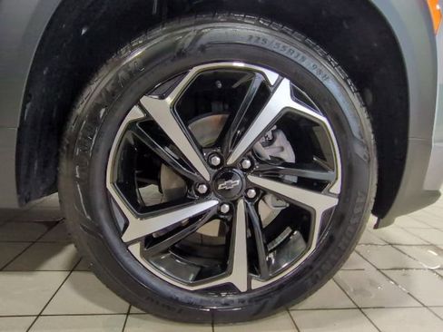 Used 2023 Chevrolet TrailBlazer RS w/ Convenience Package AWD/4WD image 26
