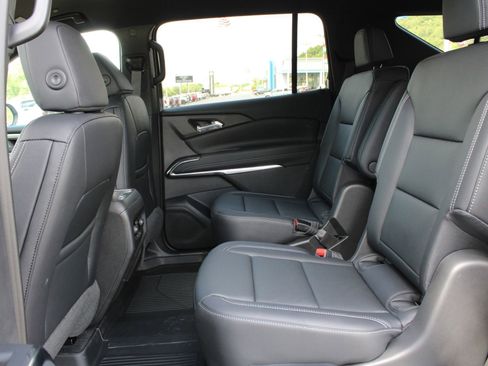 New 2026 Chevrolet Traverse LT w/ Driver Confidence Package FWD image 17