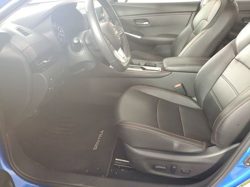 Used 2024 Nissan Sentra SR w/ SR Premium Package image 11