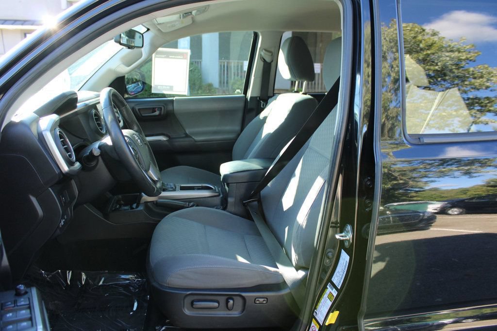 Used 2020 Toyota Tacoma SR5 RWD image 12