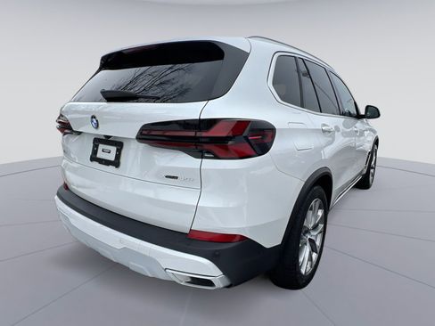 Used 2024 BMW X5 xDrive40i w/ Parking Assistance Package image 5
