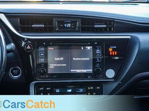 Used 2018 Toyota Corolla XLE image 26