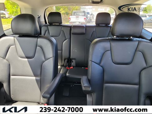 Certified 2024 Kia Telluride S image 12