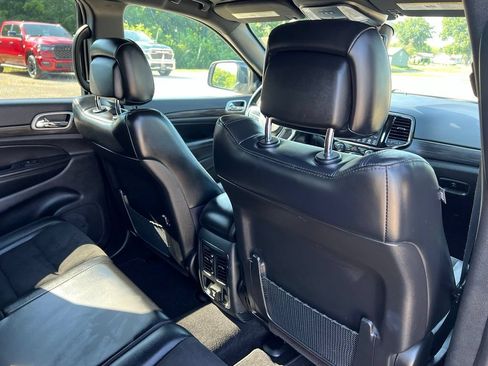 Used 2022 Jeep Grand Cherokee Laredo X AWD/4WD image 16