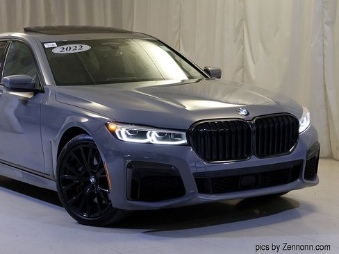 Certified 2022 BMW 750i xDrive w/ Executive Package image 2