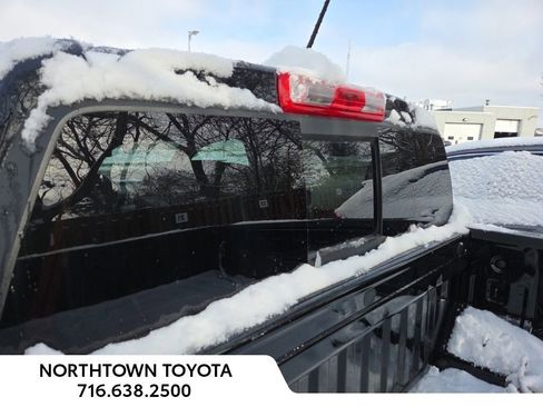 Used 2023 Chevrolet Colorado LT w/ LT Convenience Package II image 10