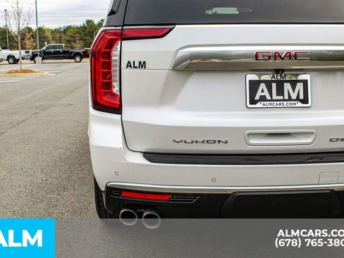 Used 2023 GMC Yukon XL Denali AWD/4WD image 13