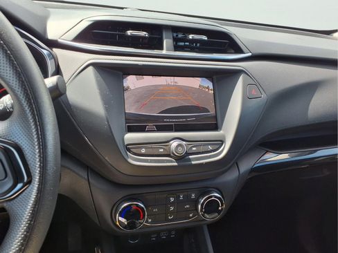 Used 2023 Chevrolet TrailBlazer LT FWD image 19
