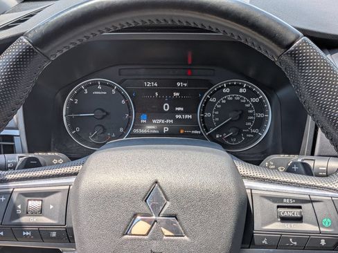 Used 2024 Mitsubishi Outlander SE Black Edition AWD/4WD image 20