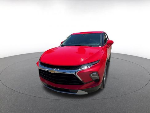 Used 2025 Chevrolet Blazer LT FWD image 7