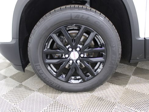 Used 2018 GMC Acadia SLT image 39