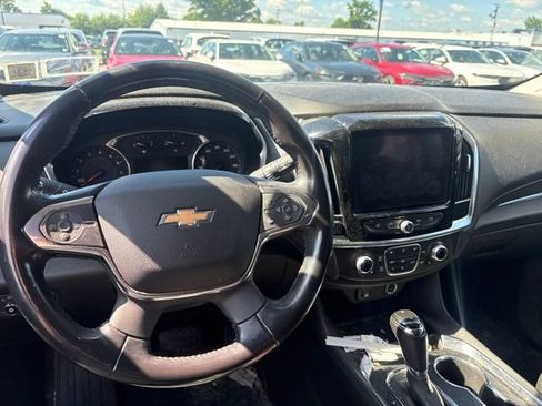 Used 2018 Chevrolet Traverse LT AWD/4WD image 10