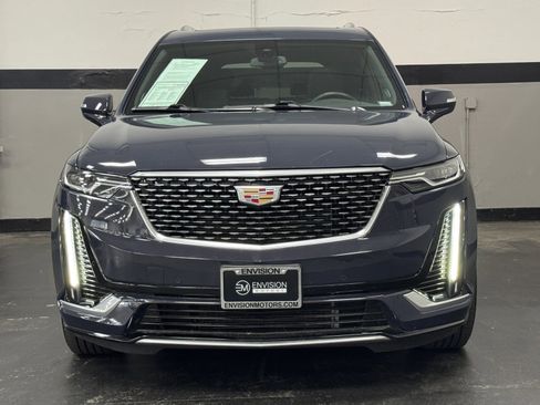 Used 2025 Cadillac XT6 Premium Luxury image 6