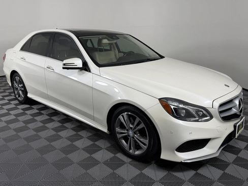 Used 2014 Mercedes-Benz E 250 BlueTEC 4MATIC Sedan image 6