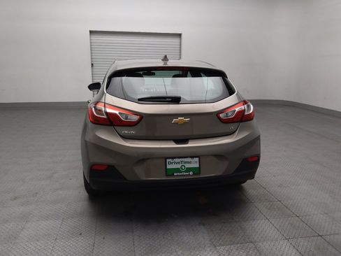 Used 2018 Chevrolet Cruze LT w/ Convenience Package FWD image 6