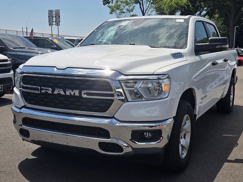 Used 2024 RAM 1500 Big Horn AWD/4WD image 7