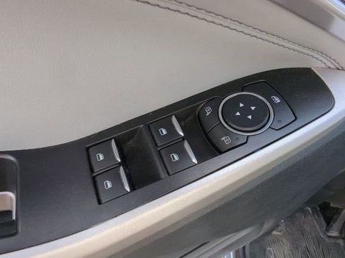 Used 2022 Ford Explorer XLT w/ Equipment Group 202A image 31