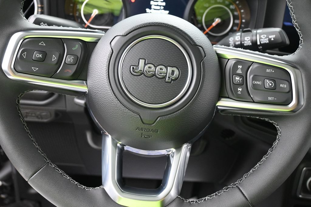 New 2026 Jeep Wrangler Unlimited Sahara AWD/4WD image 13
