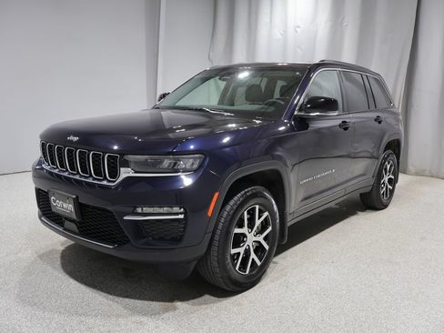 Certified 2023 Jeep Grand Cherokee Limited w/ Trailer Tow Prep Group (B) AWD/4WD image 6