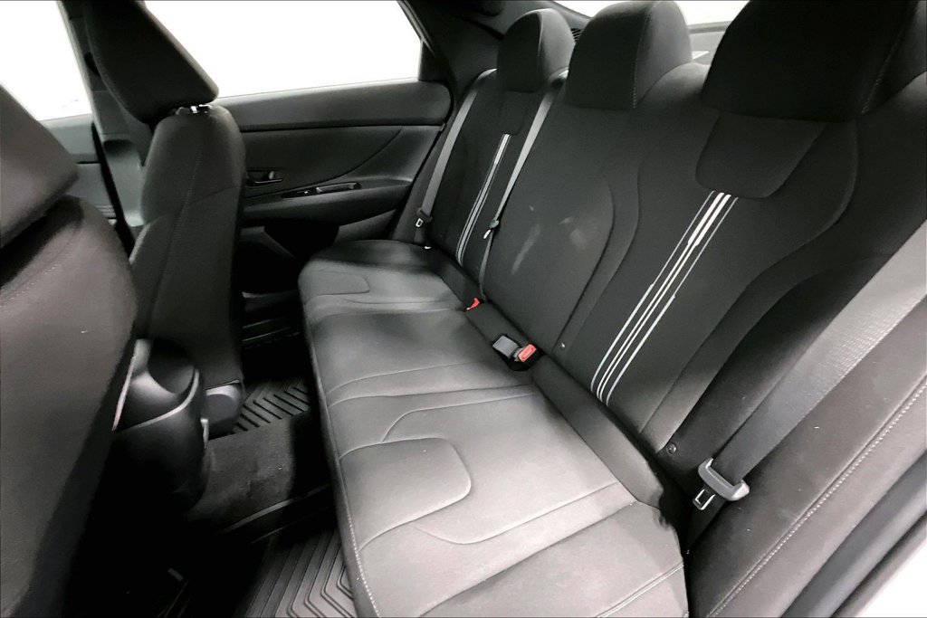 New 2026 Hyundai Elantra SEL FWD image 18