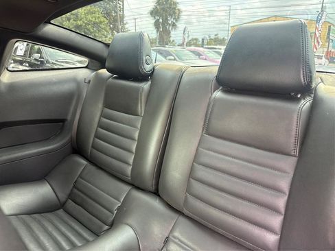 Used 2011 Ford Mustang GT w/ Security Pkg RWD image 10