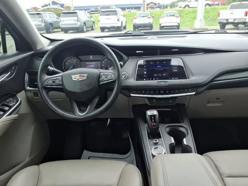 Used 2019 Cadillac XT4 Premium Luxury w/ Driver Awareness Package FWD image 14