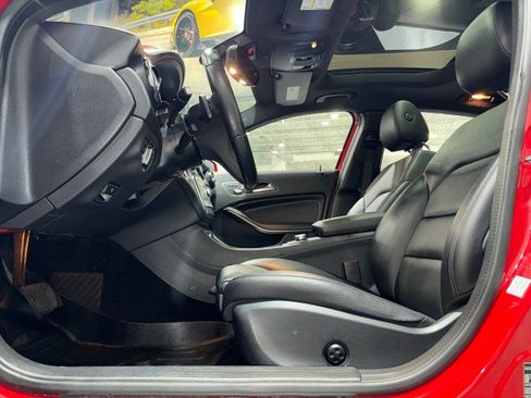 Used 2019 Mercedes-Benz GLA 250 4MATIC image 8