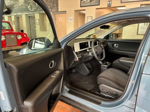 Used 2024 Hyundai Ioniq 5 SE RWD image 17