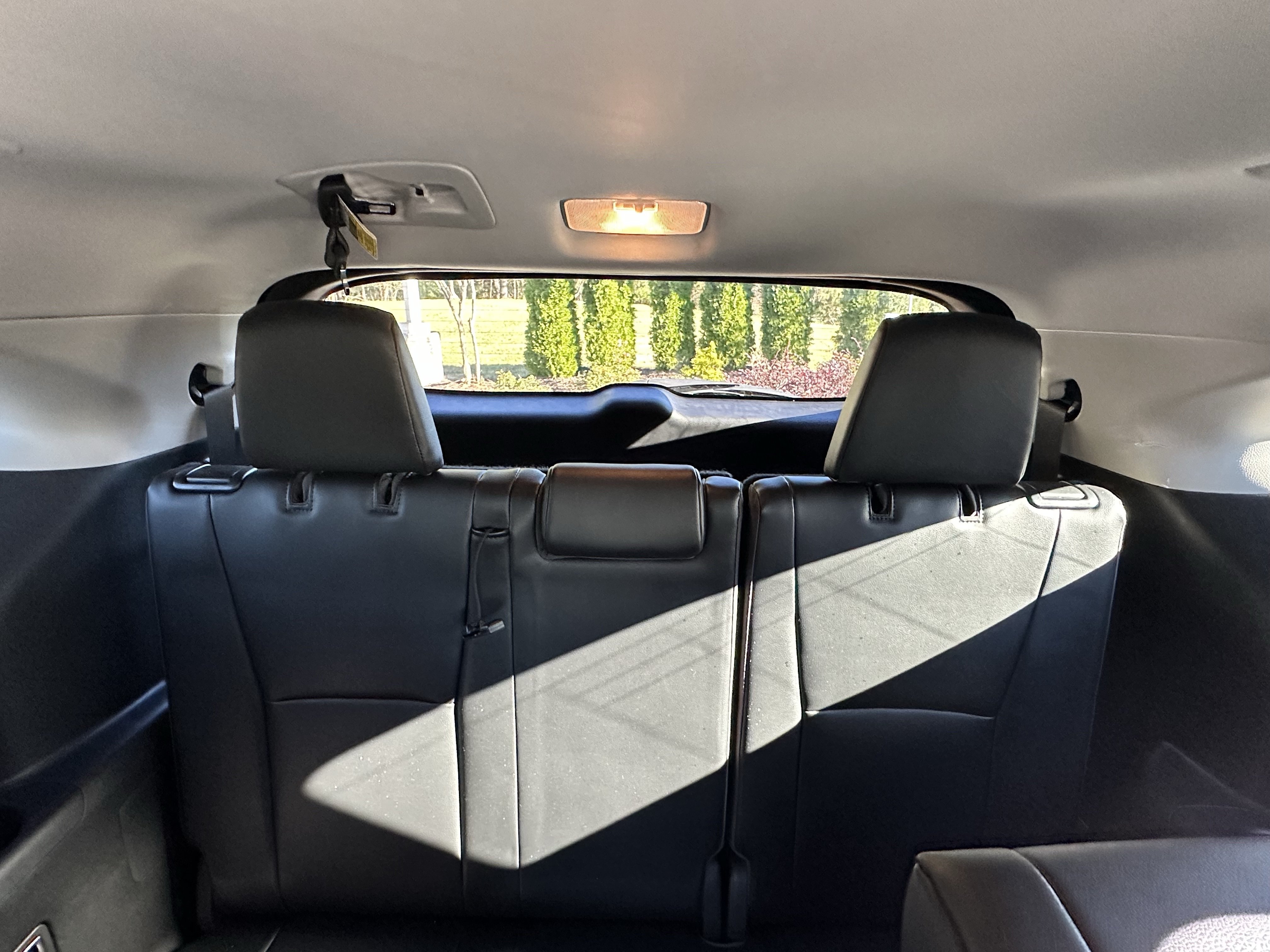 Used 2022 Toyota Highlander XLE FWD image 11
