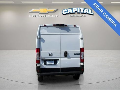 Used 2025 RAM ProMaster 2500 w/ Convenience Group FWD image 4