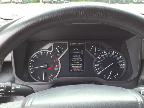 Used 2022 Toyota Tundra SR5 w/ SR5 Premium Package AWD/4WD image 17
