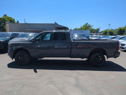 New 2026 RAM 2500 Laramie w/ Night Edition AWD/4WD image 4