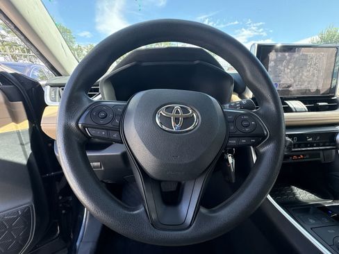 Used 2024 Toyota RAV4 LE AWD/4WD image 13