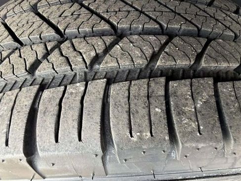 Used 2019 Jeep Cherokee Latitude w/ Cold Weather Group image 20