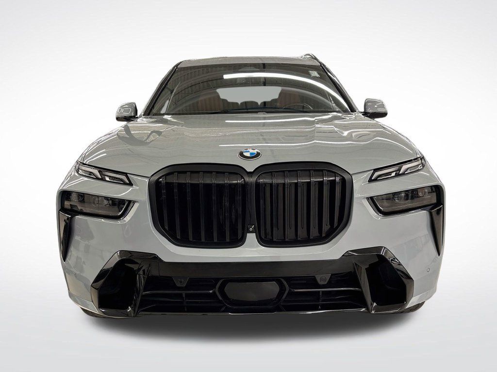 Used 2024 BMW X7 xDrive40i w/ Executive Package AWD/4WD image 8