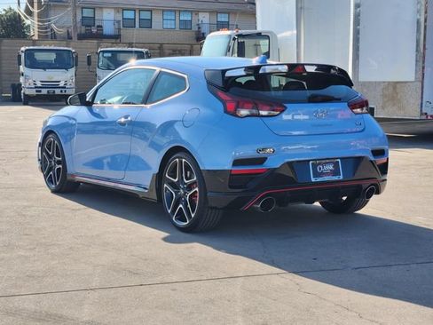 Used 2022 Hyundai Veloster N FWD image 3