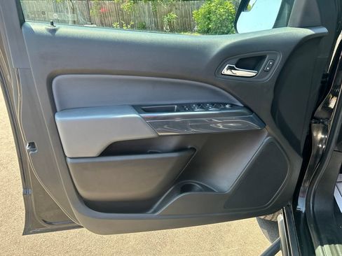Used 2022 Chevrolet Colorado Z71 AWD/4WD image 22