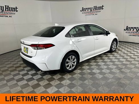 Used 2025 Toyota Corolla LE FWD image 6