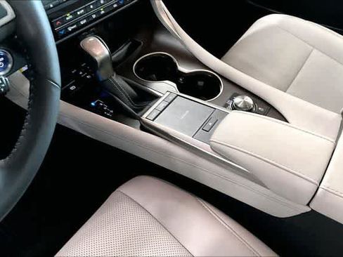 Certified 2022 Lexus RX 450h AWD w/ Premium Package image 18