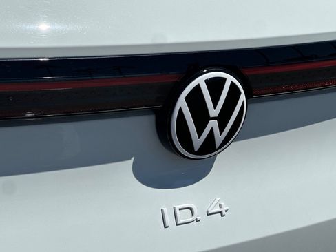 Used 2023 Volkswagen ID.4 Pro RWD image 27