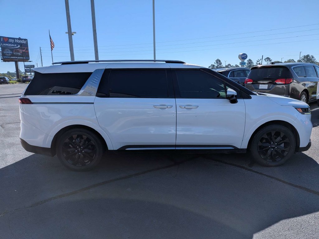Used 2024 Kia Carnival SX FWD image 4