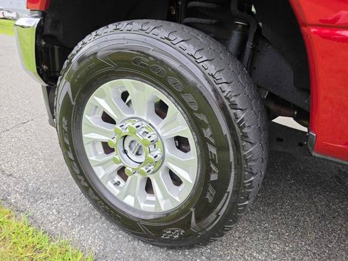 Used 2021 Ford F250 XLT w/ XLT Value Package AWD/4WD image 9